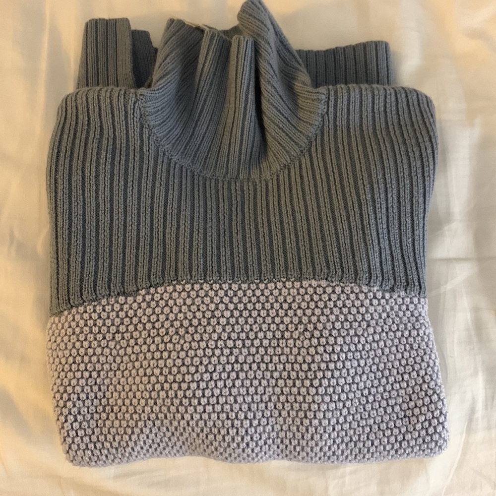 Lululemon sweater